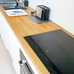 Apartament Eden Escape - Private Parking, Kingsize, Quiet *