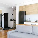 Eden Escape - Private Parking, Kingsize, Quiet דירה *