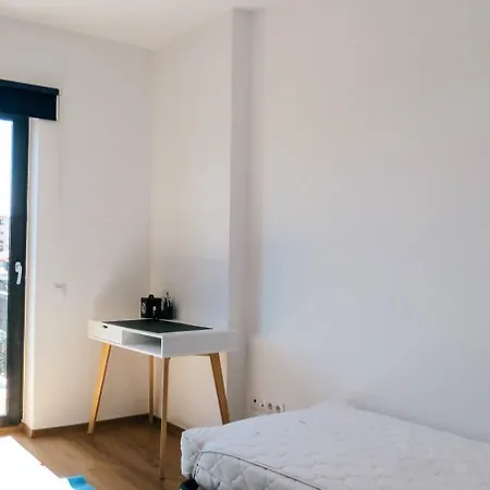 Eden Escape Apartment *